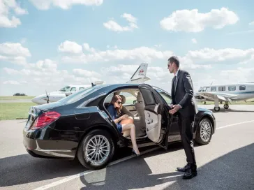 Gary's Airport Service professional driver